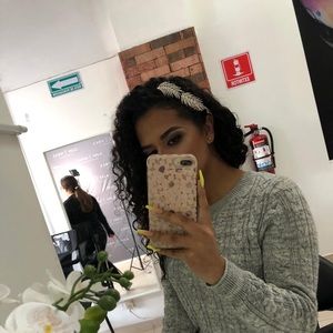 Meet your Posher, Monica